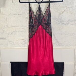 In Bloom Black and Red Lace Chemise